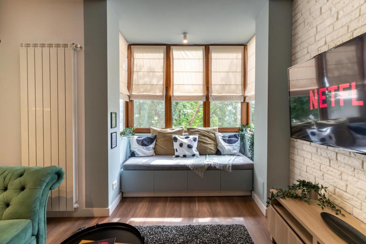 Downtown Retreat: Spacious 2-Br By Unirii Square Bucareste Exterior foto