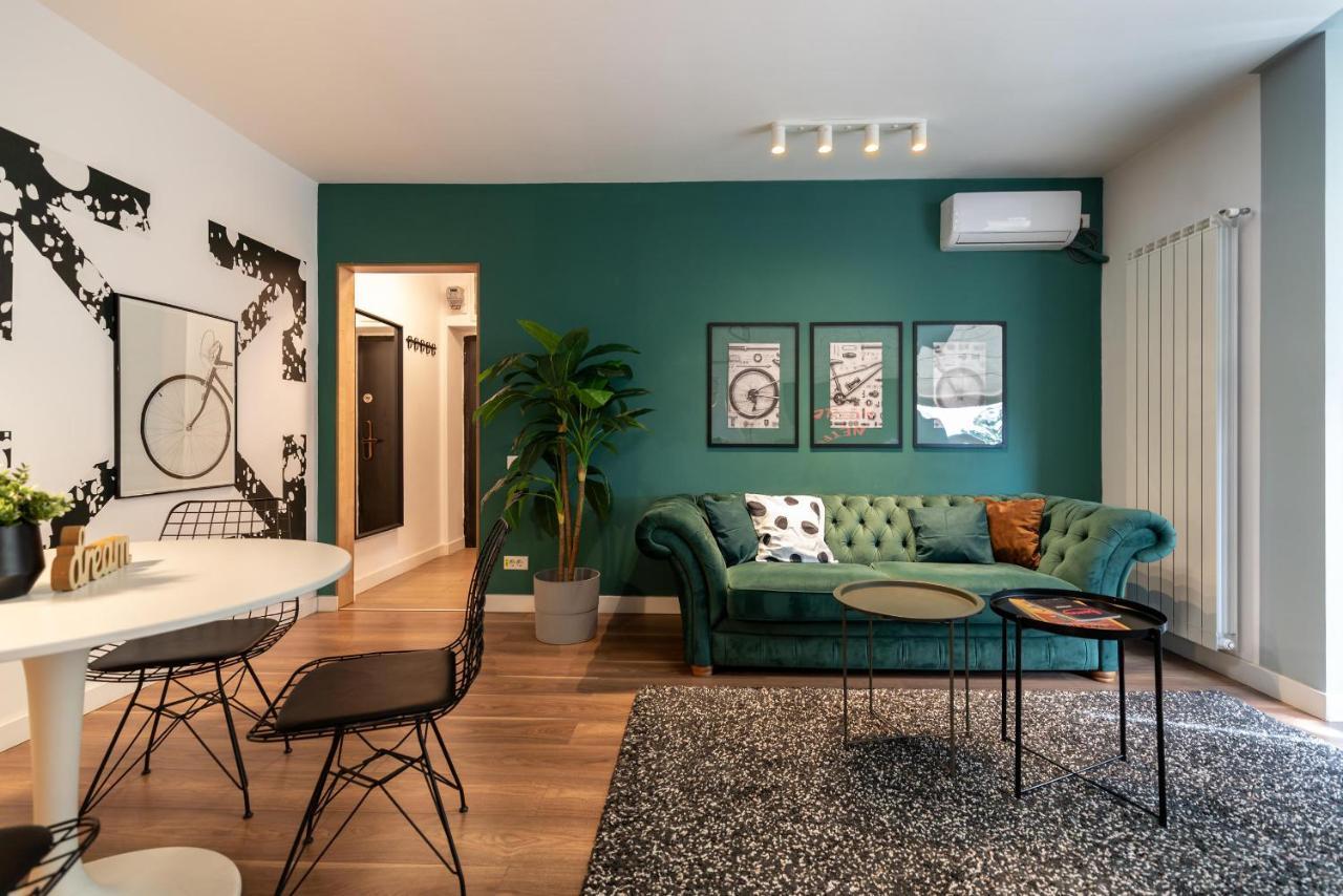 Downtown Retreat: Spacious 2-Br By Unirii Square Bucareste Exterior foto